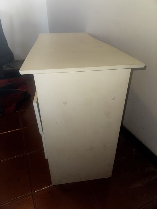 Vendo secretaria branca usada