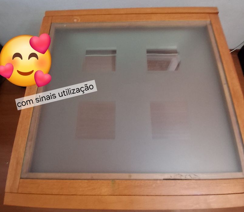 Mesa de sala com 4 cadeiras