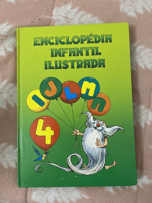 6 livros (enciclopédia infantil ilustrada)= 7 euros