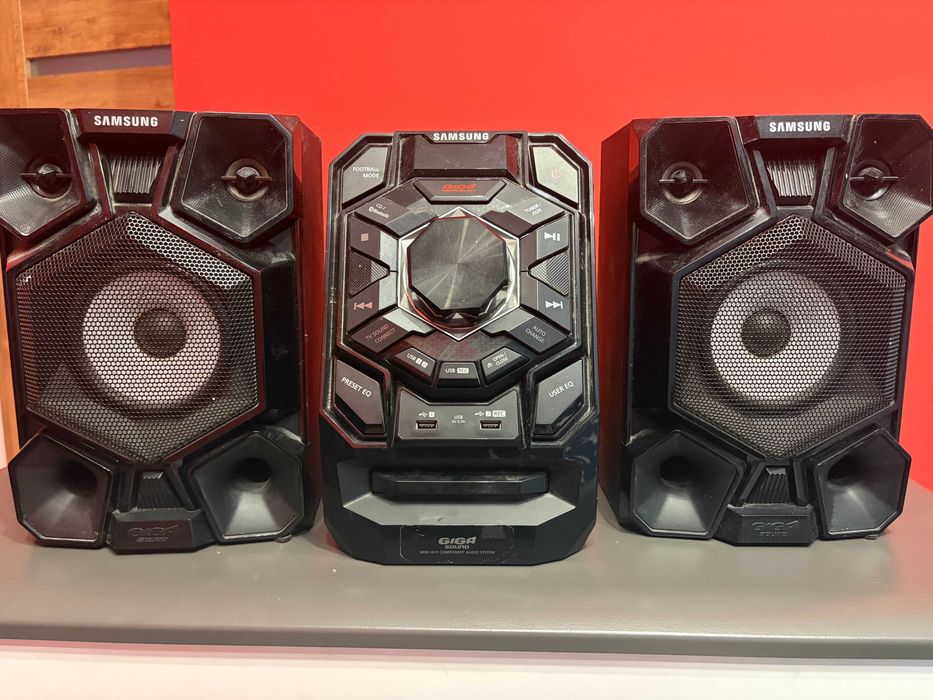 Miniwieża Samsung J630