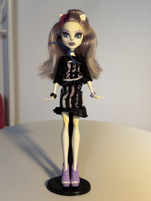 Monster High Catrine DeMew New Scaremester