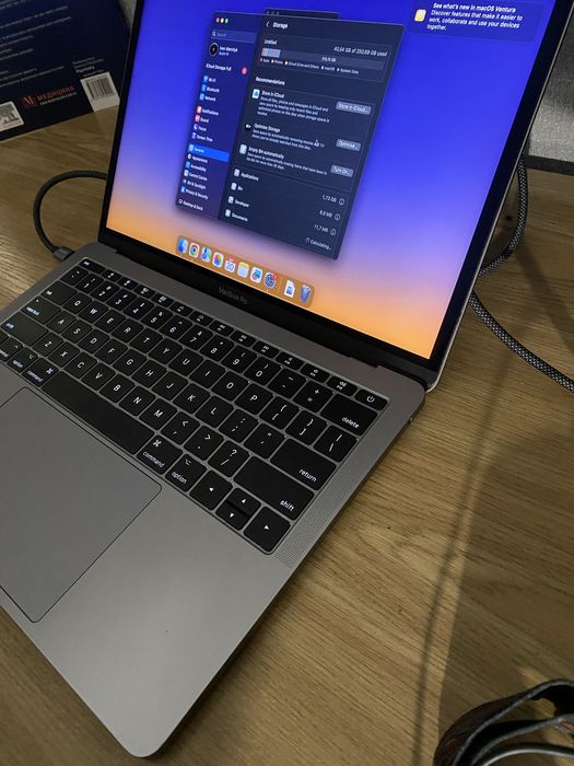 MacBook Pro 13” 2017 16/256 intel core i7 ідеал