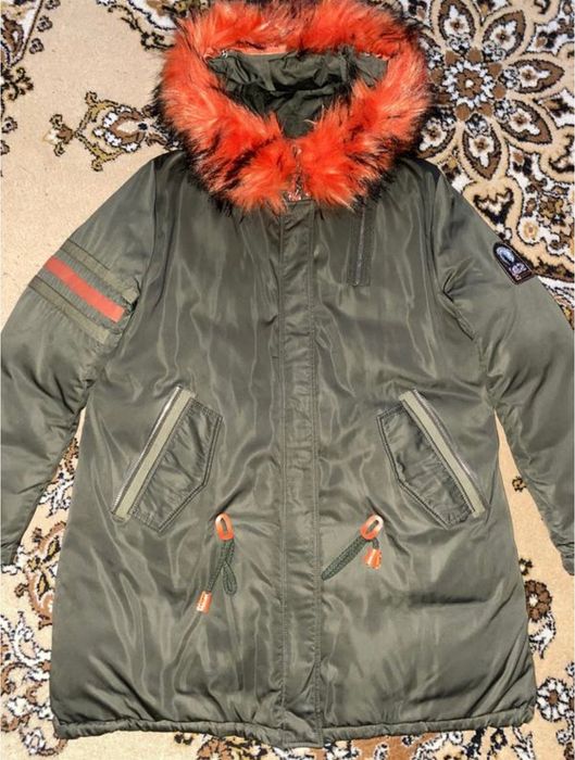 Куртка холодна осінь-зима підійде для вагітних