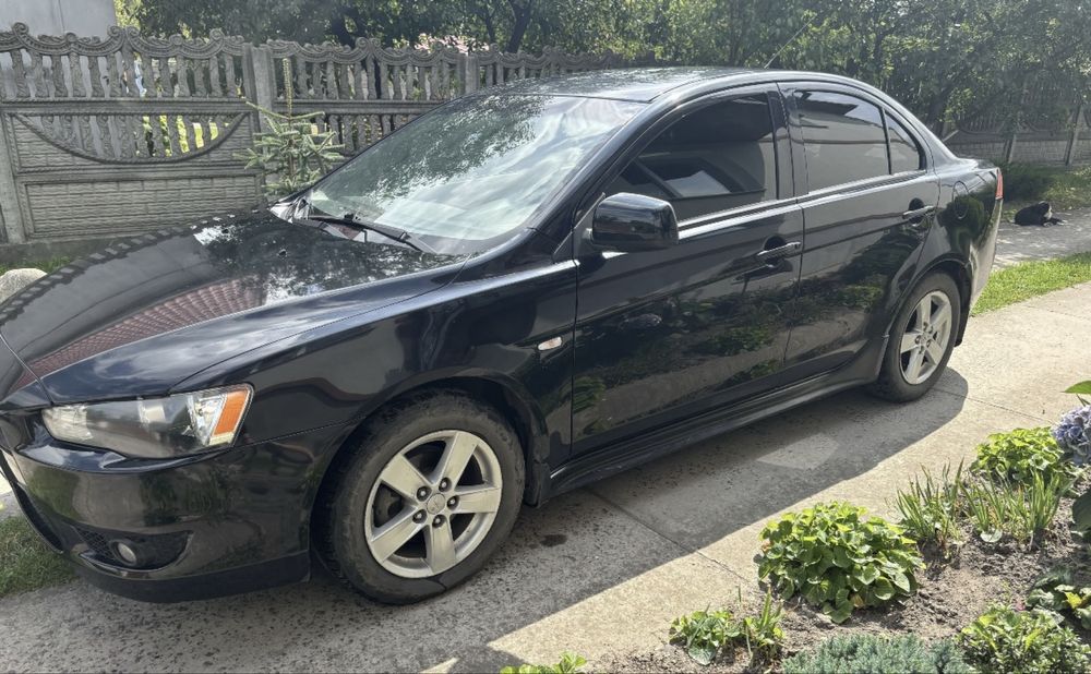 Автомобіль Mitsubishi Lancer X