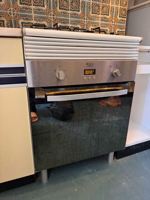 Forno Hotpoint Ariston + placa a gás