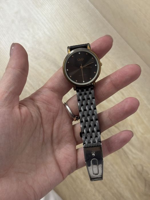 Годинник жіночий