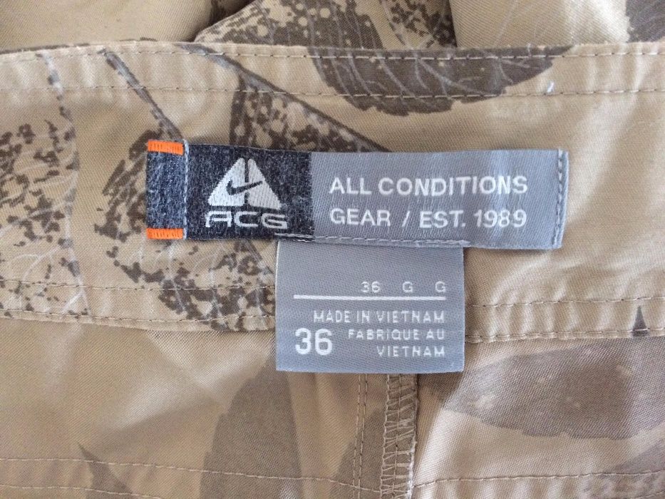 Calções praia Nike ACG (tam 36)