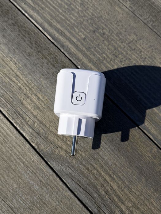 Розумна розетка Matter Apple home