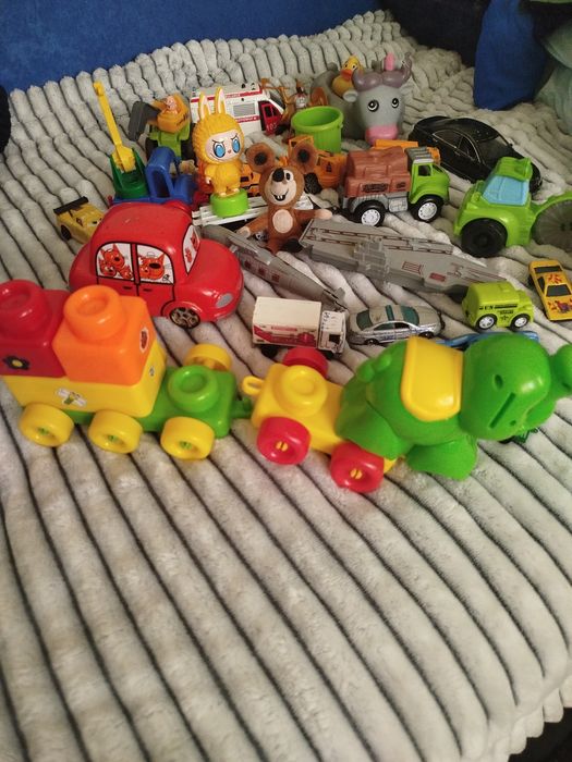 Продам дитячі іграшки