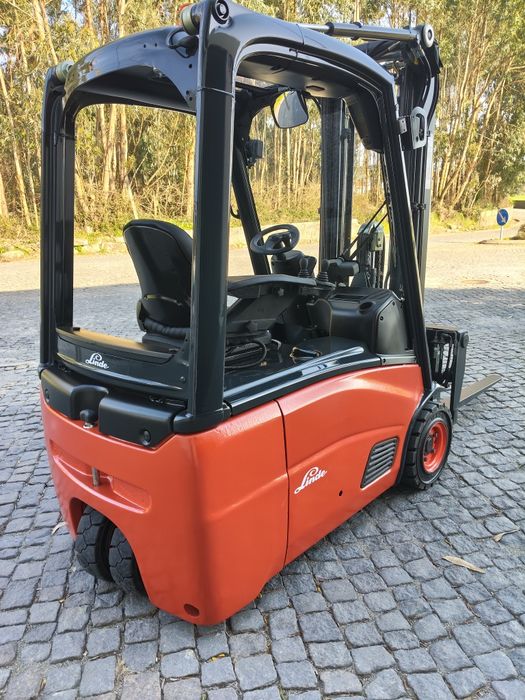 Empilhador Elétrico Linde 1600kg,Triplo 5.4MT, C/Novo , 11750€+iva