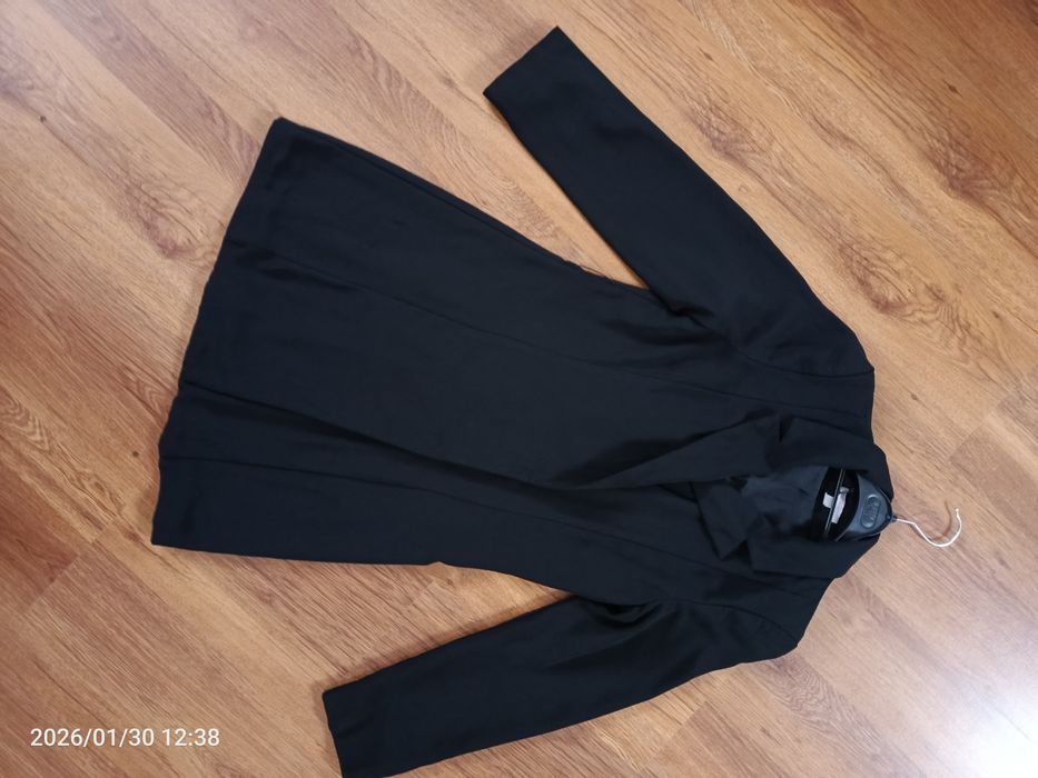 Czarna elegancka sukienka damska z długim rękawem S