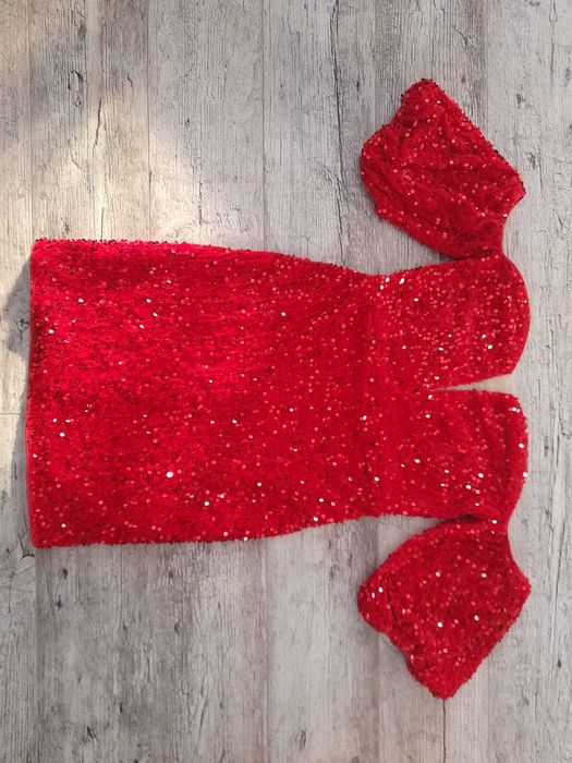 Sukienka czerwona cekiny cekinowa M + kolczyki gratis