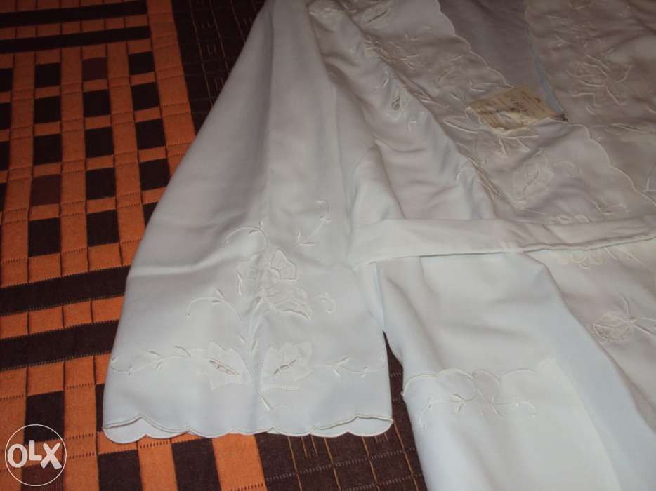 Robe bordado á mão