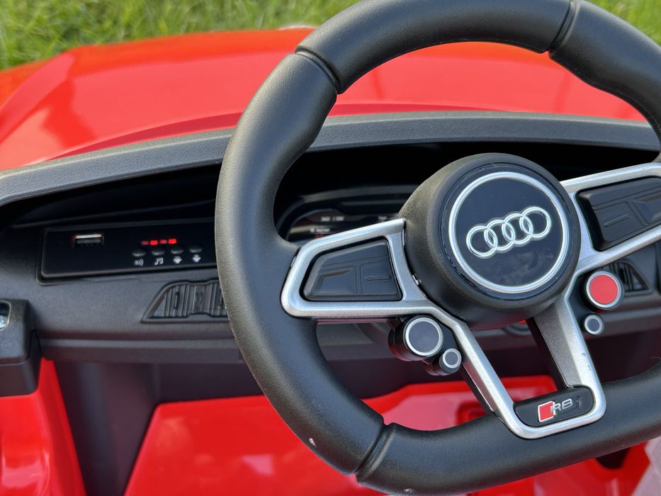 Auto na akumulator AUDI R8 Lift USB SKÓRA EVA miękkie koła EVA