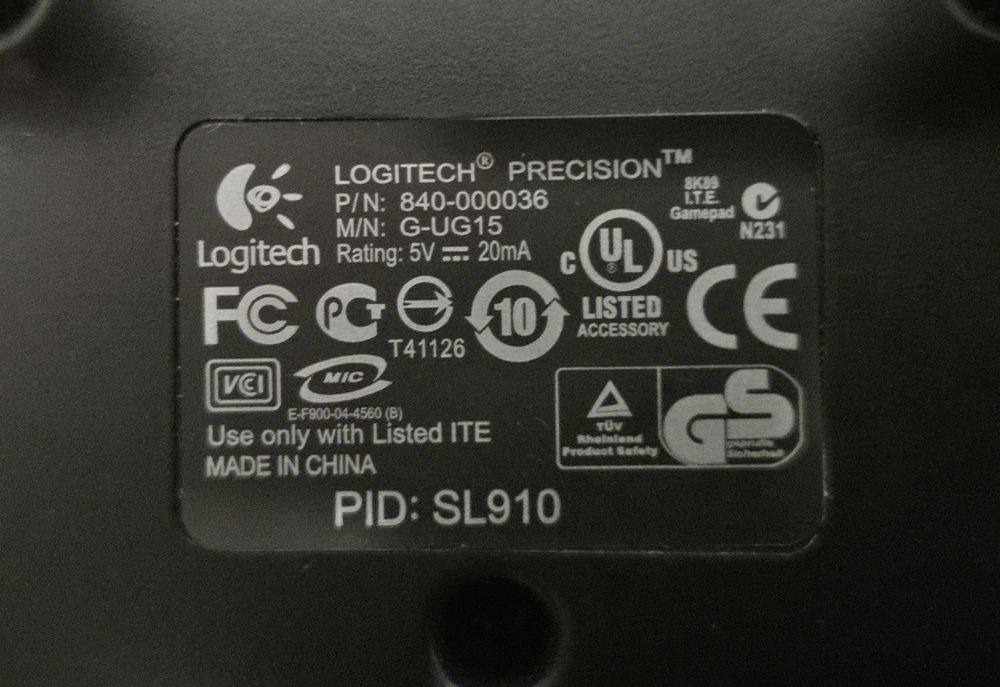Pad Logitech Precision w stanie bardzo dobrym