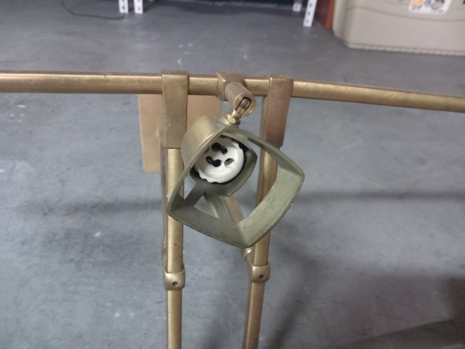 Candeeiro italiano em latão dourado