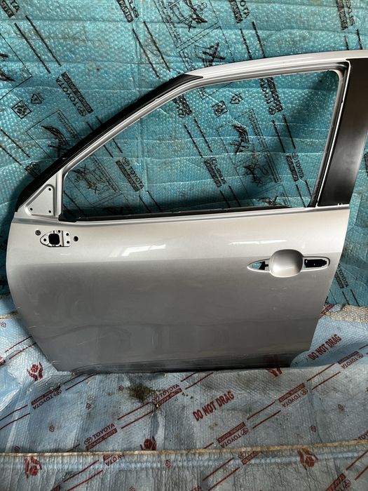 TOYOTA YARIS CROSS drzwi przednie przód lewe