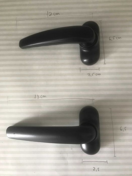 Puxador de aluminio com mola de recuperação (Muleta)