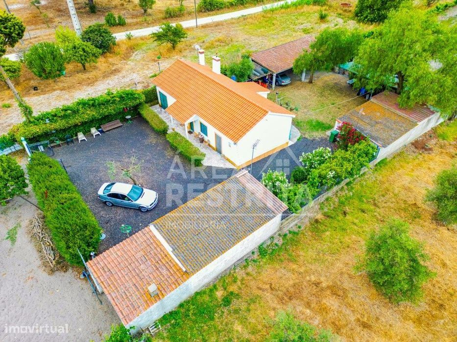 Moradia T3 - Canha (Montijo) - terreno com 9000 m2