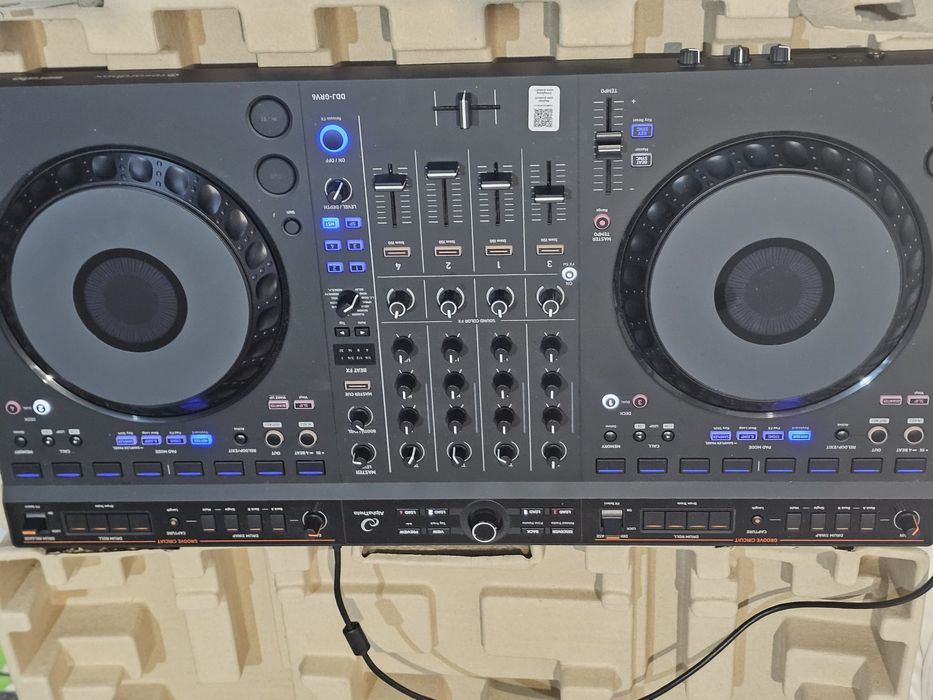 Mesa Controladora AlphaTheta Pioneer DJ DDJ-GRV6 – Como Nova