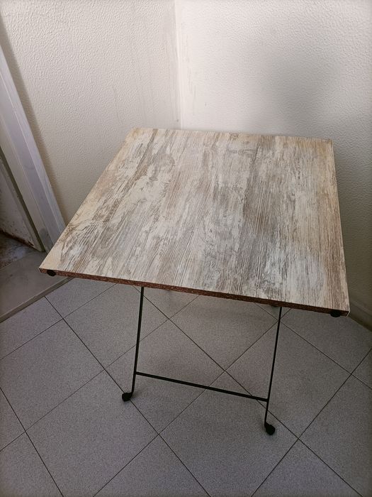 Mesa de de jardim ou apoio