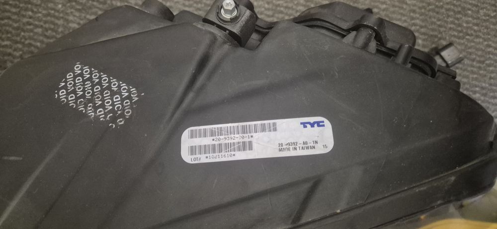 Komplet reflektorów Dodge Ram 2013-