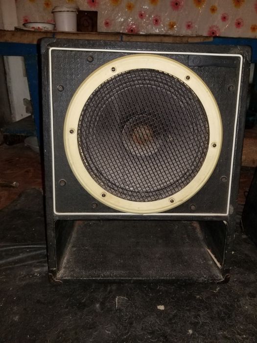 Продам две колонки акустические