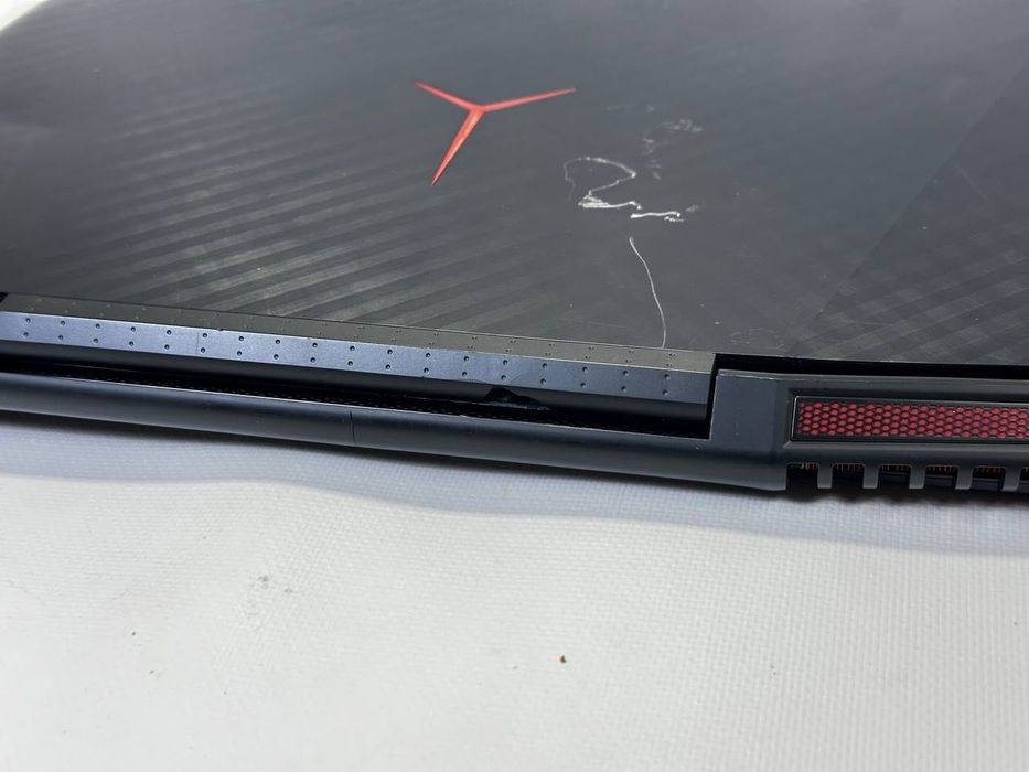 Ноутбук Lenovo Legion Y720-15IKB i7-7700HQ GTX 1060