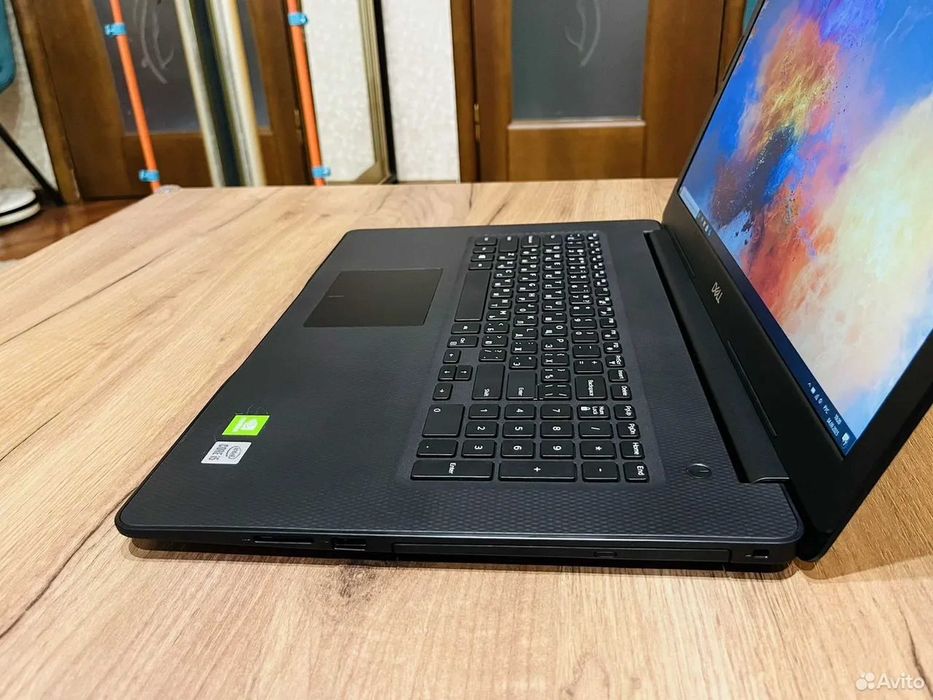 Dell Octacore 17.3" i7/8GB/1TB NVMe, Like New64751231910786124