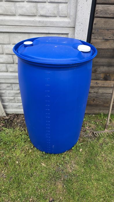 Beczki plastikowe 220l