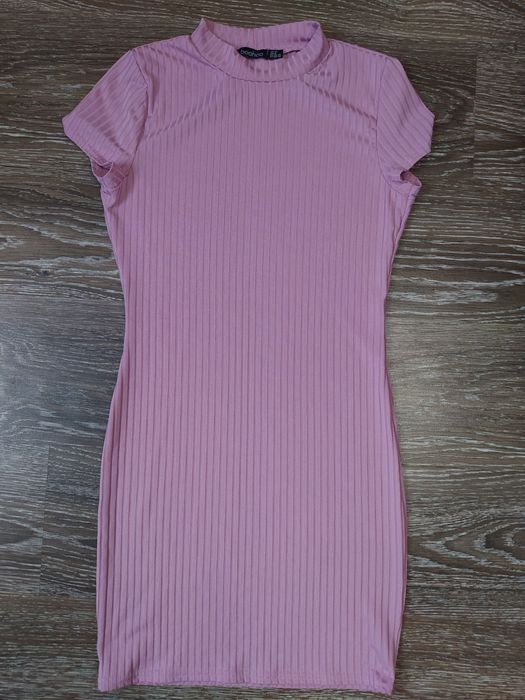 Рожева сукня Boohoo