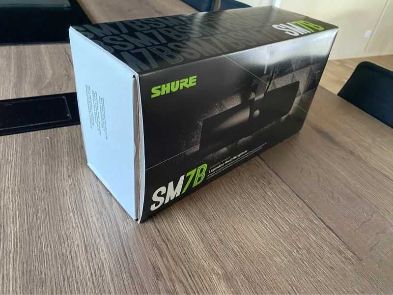 Shure SM7B - Microfone de Estúdio