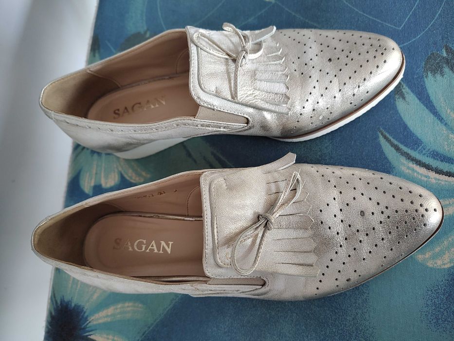 Skórzane buty firmy Sagan