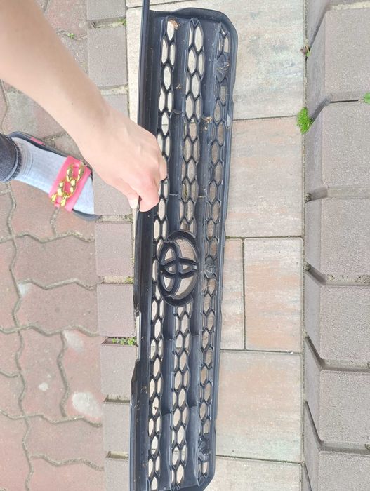 Grill  toyota RAV4 4