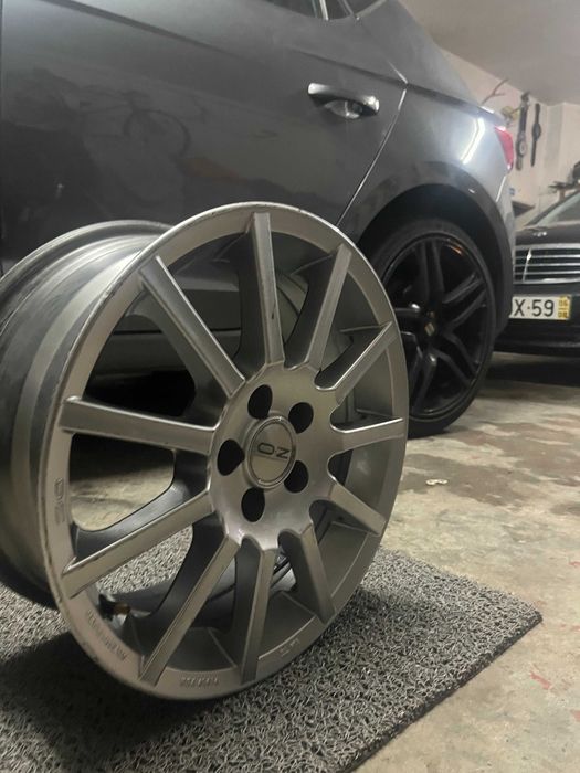 ogo de Jantes OZ Racing Superturismo 16” – Originais – ET35 – 5 Furos – Impecáveis