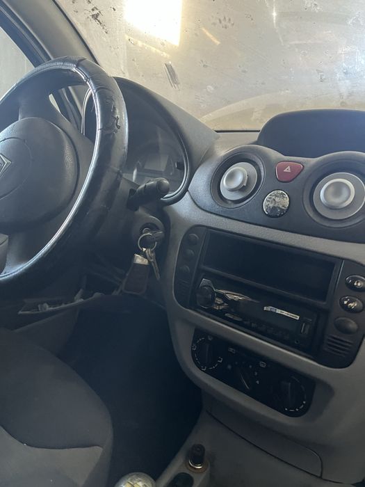 Citroën C3 1.4 (2003) para Projeto/Peças + Lote de Motores e Caixa Extra