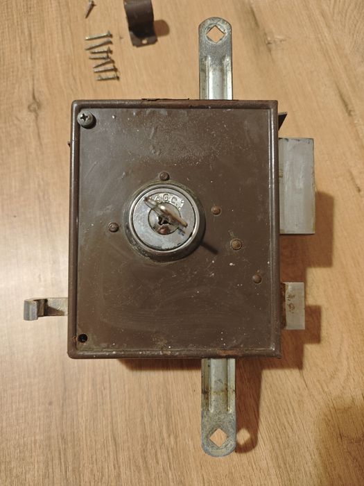 Fechadura de porta AGC