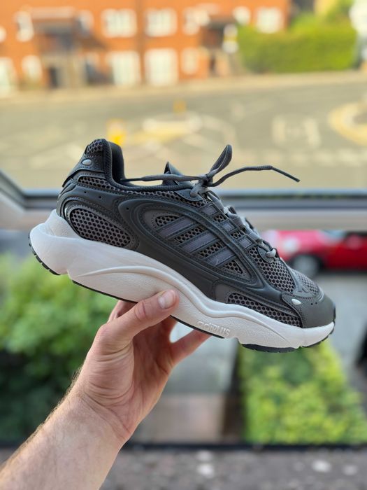 Кросівки чоловічі літні на весну adidas Ozmillen сітка нові оригінал