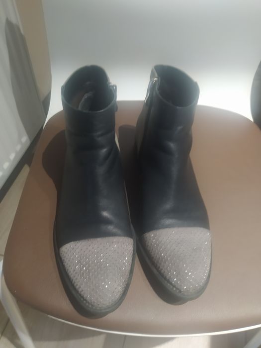 Skórzane botki 39