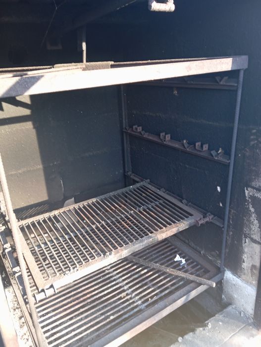 Drzwi, ramka, kosz od wędzarni