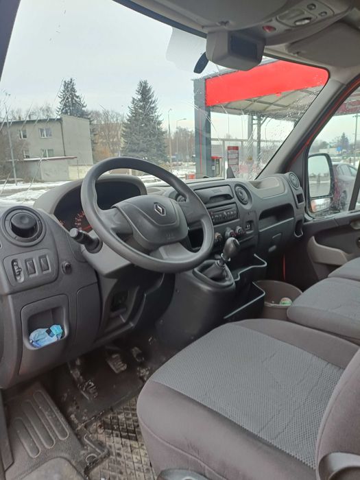 Wynajem busa, Dostawczy L3H2 Renault Master