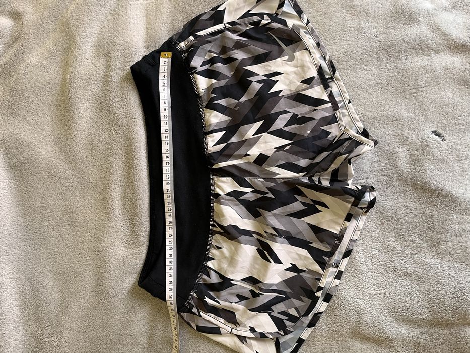 Спортивні шорти жіночі Nike Flx Short