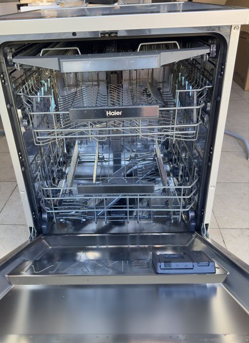 Máquina de Lavar Loiça HAIER XF 6C2M1PX (16 Conjuntos - 60 cm - Inox)