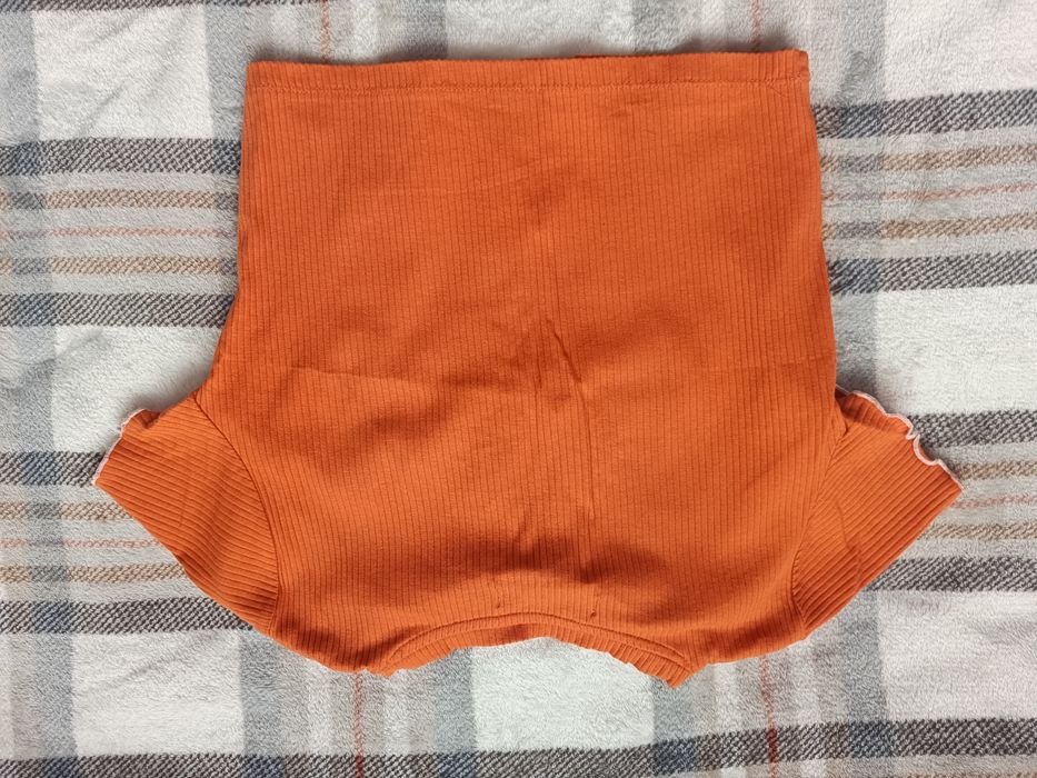 Koszulka crop top