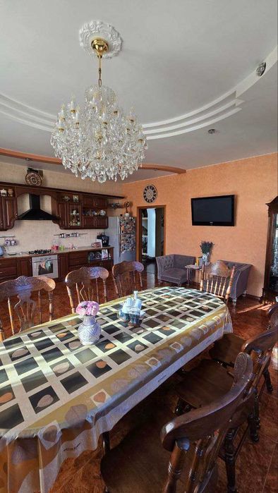 Затишний будинок біля моря в Лісках