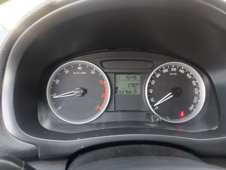 ✅ Skoda Fabia 1.2 HTP 70Cv

➡️ Kms: 276819
➡️ Ano: 2007/11

Viatura em bom estado, com manutenção em dia. Duas chaves.