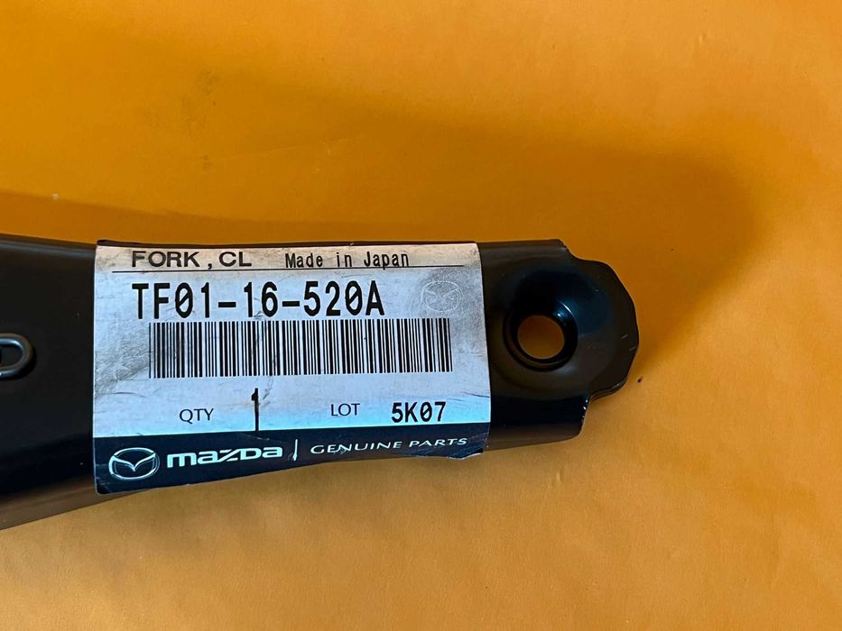Garfo / Forquilha da embraiagem Mazda T2500 / T3000 / T3500 / T4000 (NOVA ORIGINAL)