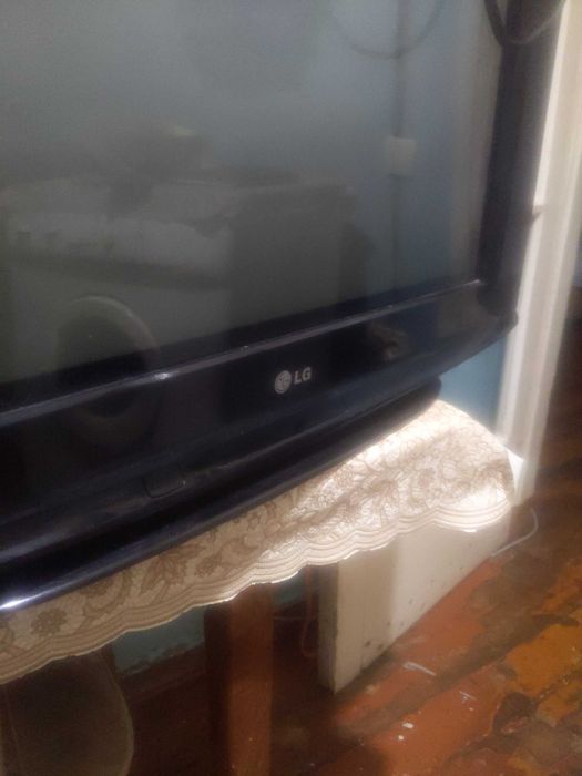 Продам телевизор LG