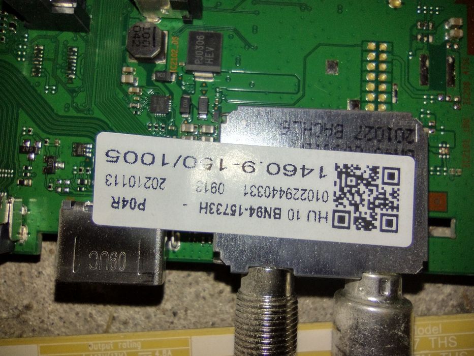 Komplet elektroniki do telewizora Samsung model na zdjęciu.