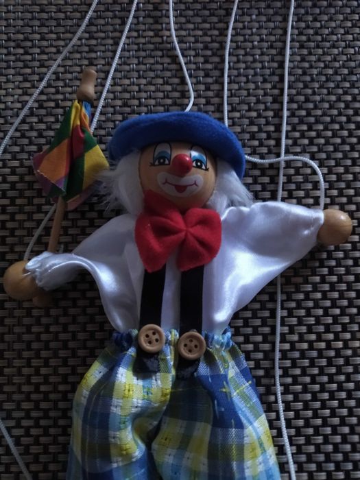 Beautiful handmade clown puppet, new, hand-painted, 1990s64740476381443120